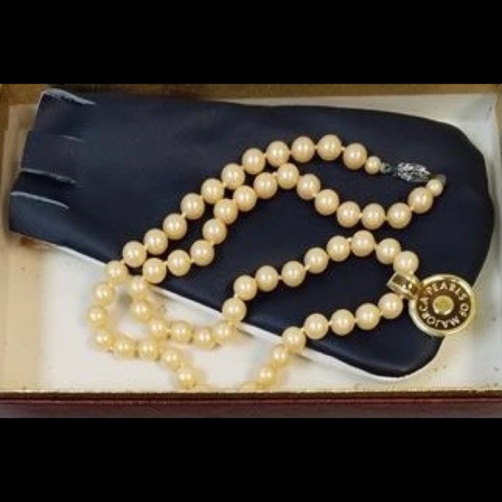 Vintage Pearls of Majorca 21” necklace